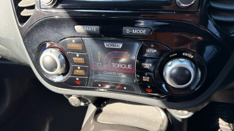 Nissan Juke 1.2 DiG-T N-Connecta 5dr Petrol Hatchback